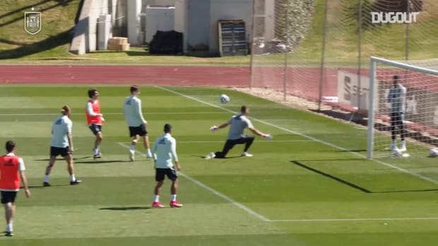 Best moments from Spain training
